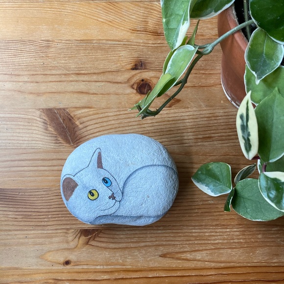 Vintage Hand Painted Cat Rock